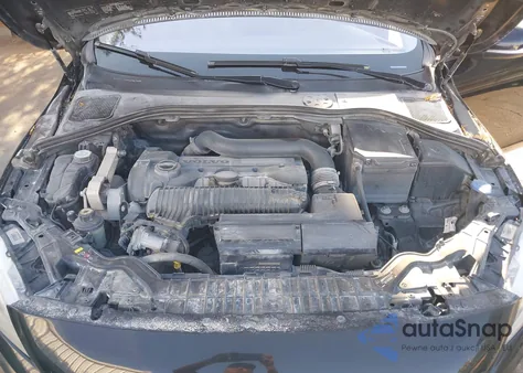 2015 Volvo V60 T5 Premier из США, поврежденный, VIN YV1612SB9F1201376